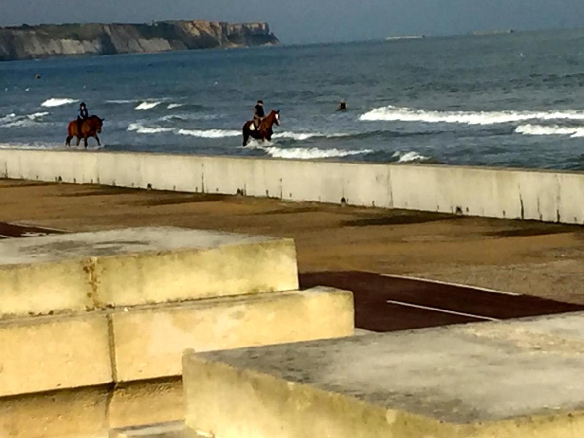 Villa Lumineuse En Front De Mer - Gold Beach アネル エクステリア 写真